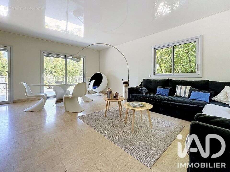 Maison 219 m² à Sadirac  - photo 4