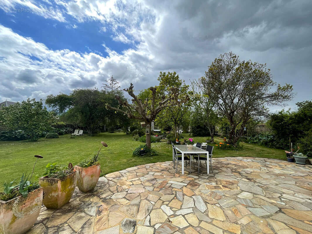 Maison de 224m² à Coulonges sur l'Autize. - photo 9
