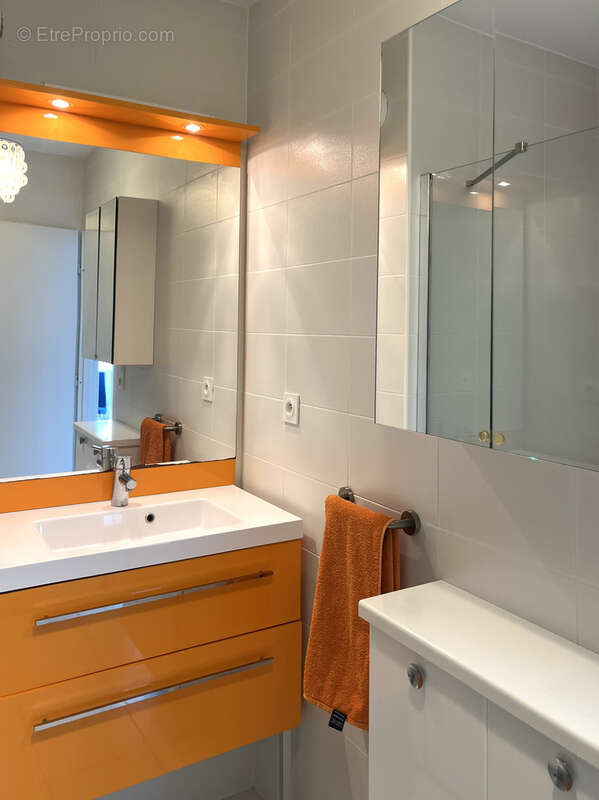 Appartement à MAUGUIO