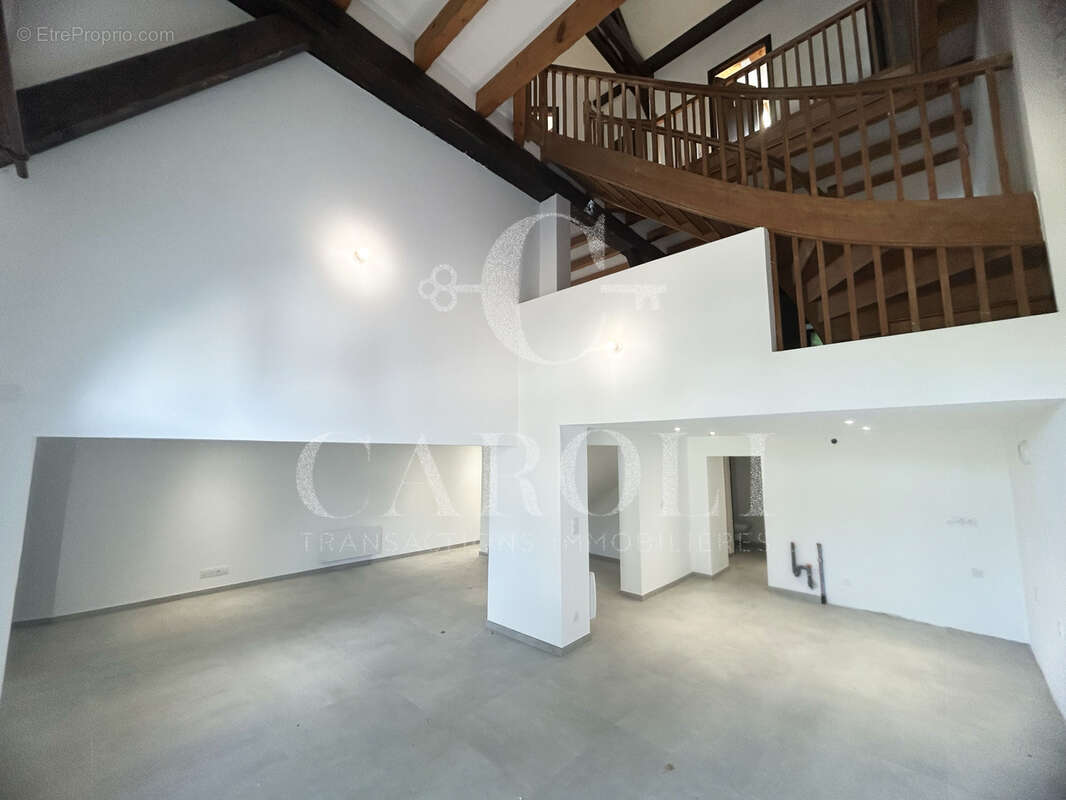 Maison à VILLY-LE-PELLOUX