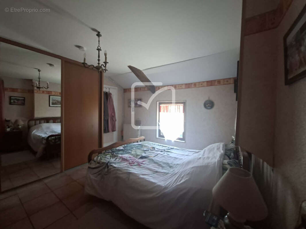 Maison individuelle en pierre, 136 m2, 4 chambres, terrain arboré clos de 1364 m2   Evriguet - photo 9