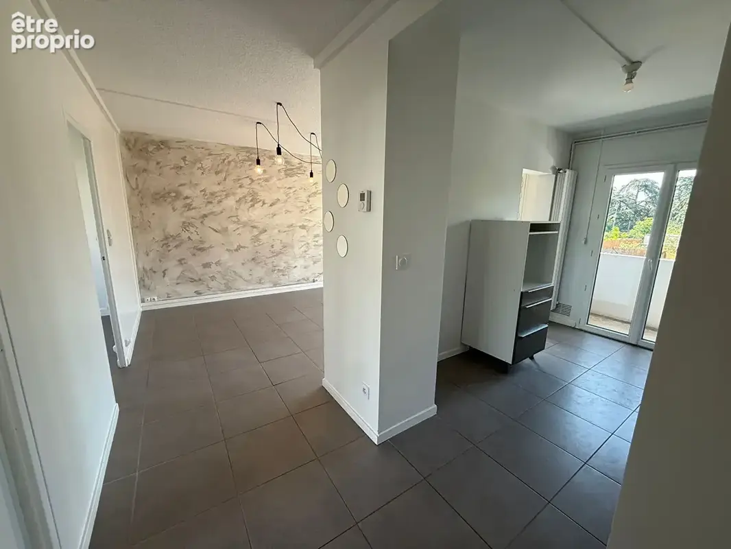 Appartement Romans Sur Isere 3 pièce(s) 52 m2 - photo 3