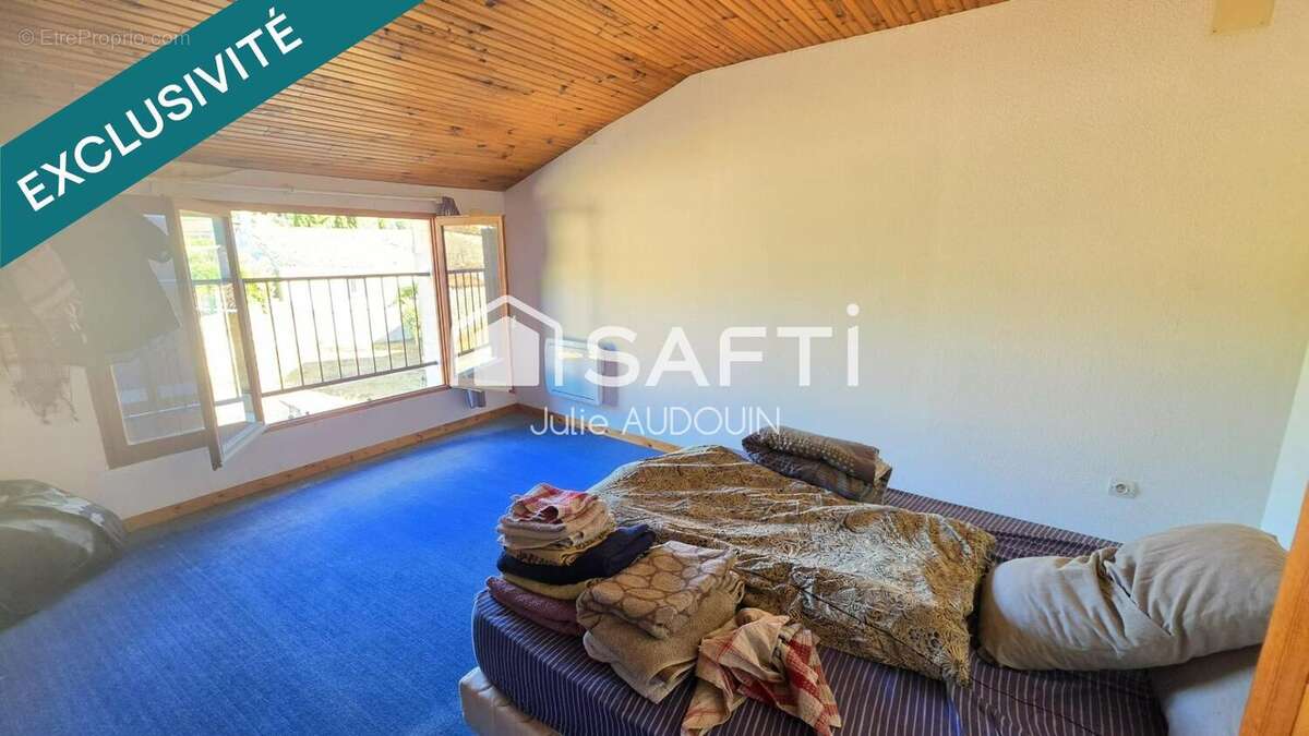 Maison 100 m² à Le Douhet  - photo 8