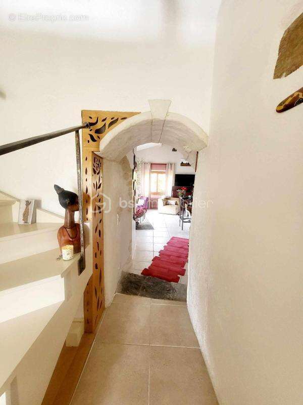 Maison de caractère de 243 m² à Privas - photo 10