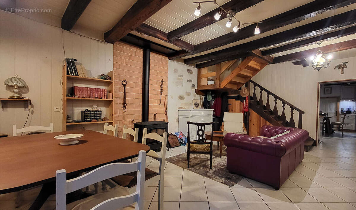 Maison à GIGNY