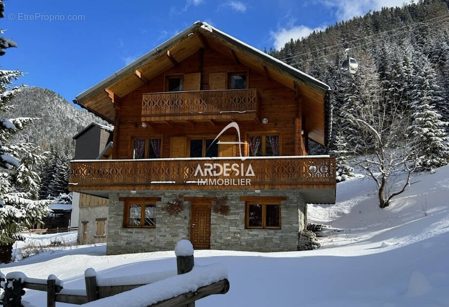 Maison à AVRIEUX