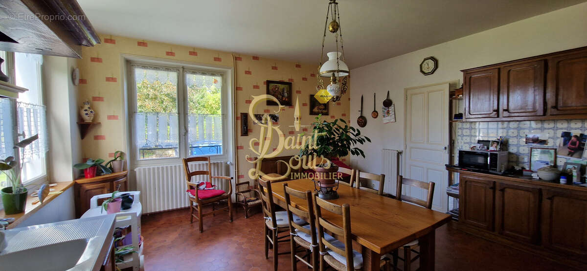 Maison à CHAVEIGNES