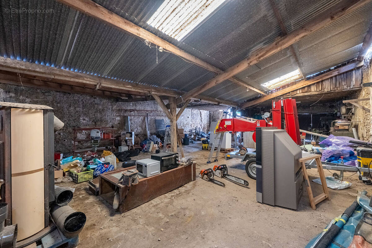 Parking à MAGNY-EN-VEXIN