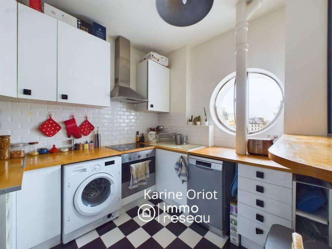 Appartement à PARIS-17E