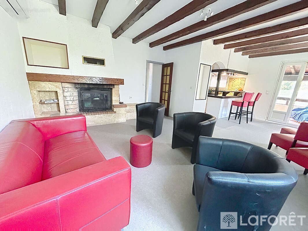 TRAVAILLAN -  Maison 190m², 5 ch, sur jardin 1000m² avec piscine - photo 3