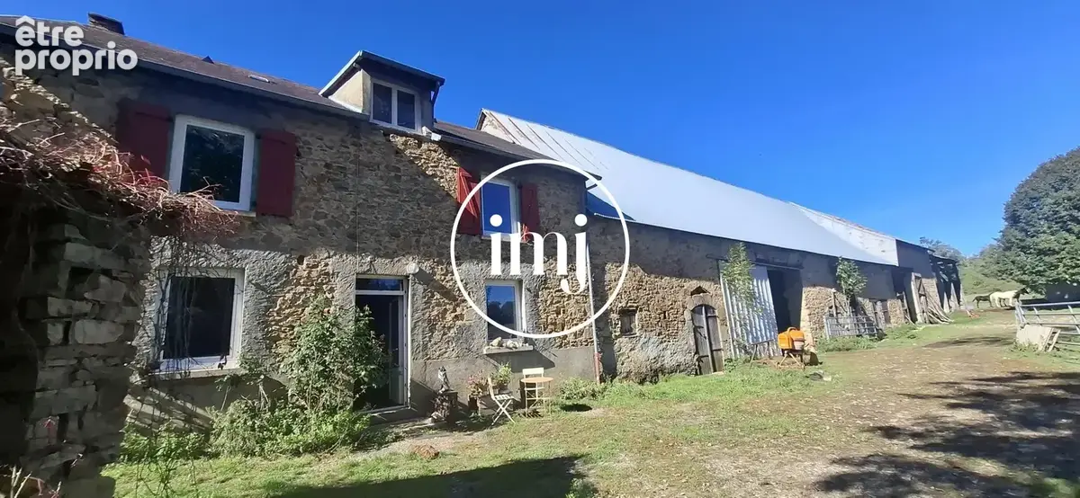 Maison 4 pièces 166 m² à vendre à Saint-Priest-Ligoure (87800) - photo 1