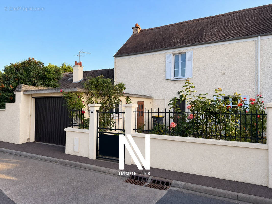 Maison à BENOUVILLE