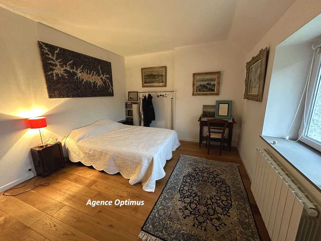 Maison à VILLETHIERRY