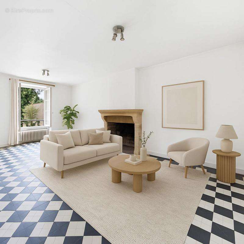 Maison à SAINT-MAUR-DES-FOSSES