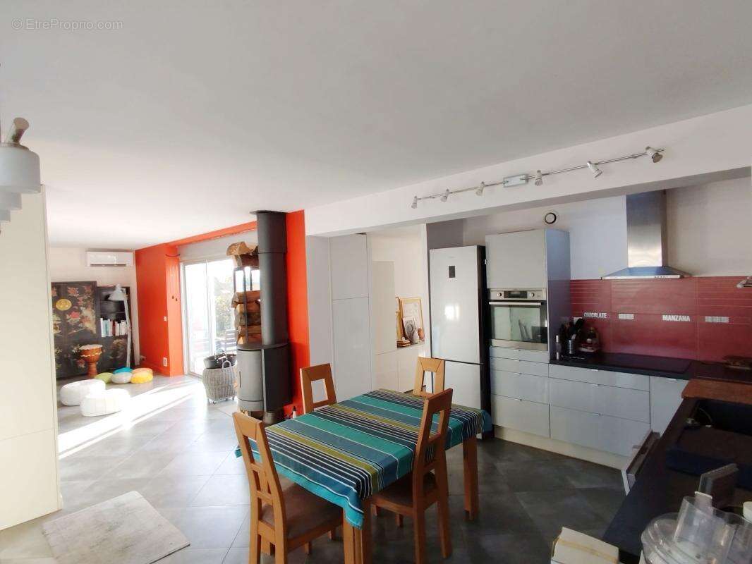 Maison à MEZE