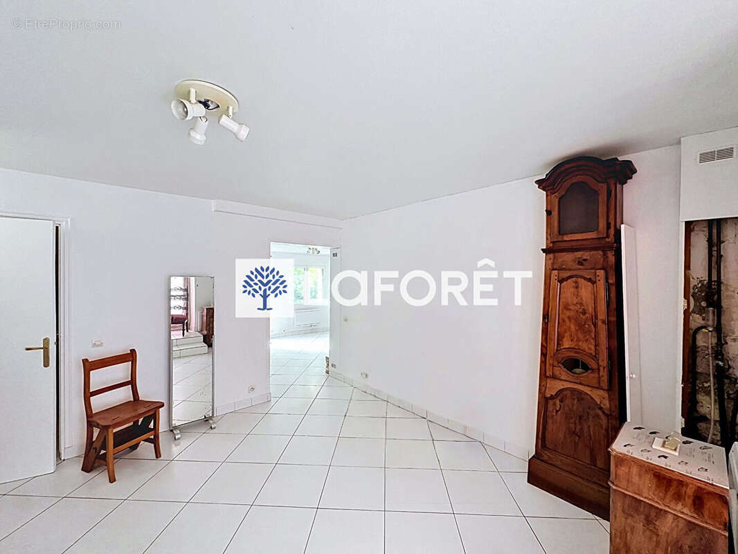 Appartement à SAINT-NOM-LA-BRETECHE