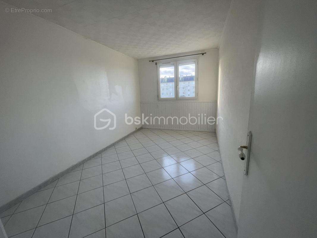 Appartement à MAINVILLIERS