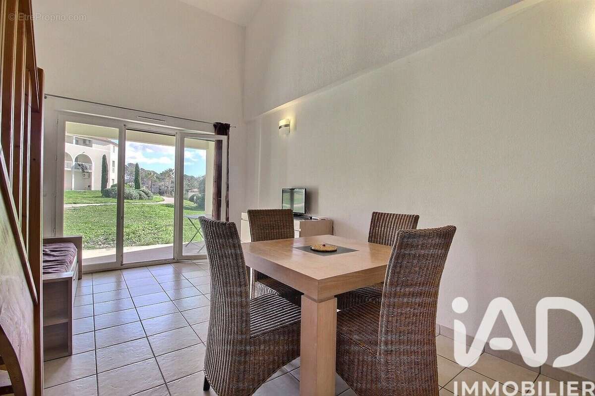 Photo 2 - Maison à SIGNES