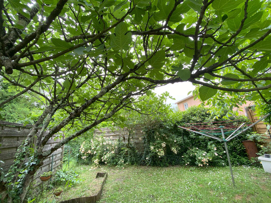 Maison à VILLENAVE-D&#039;ORNON