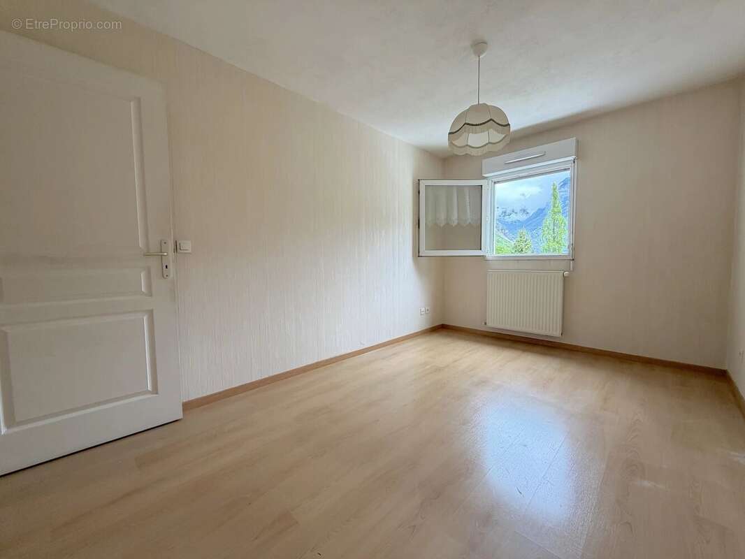 Appartement à SAINT-JEAN-DE-MAURIENNE