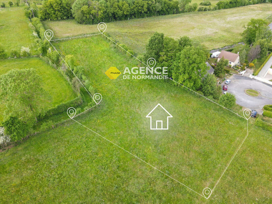 Terrain à MONTREUIL-L'ARGILLE
