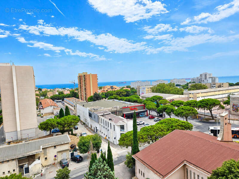 T3 à vendre avec vue mer depuis toutes les fenêtres – Centre-ville de Port-de-Bouc 3 pièces PORT DE BOUC (13) - photo 11