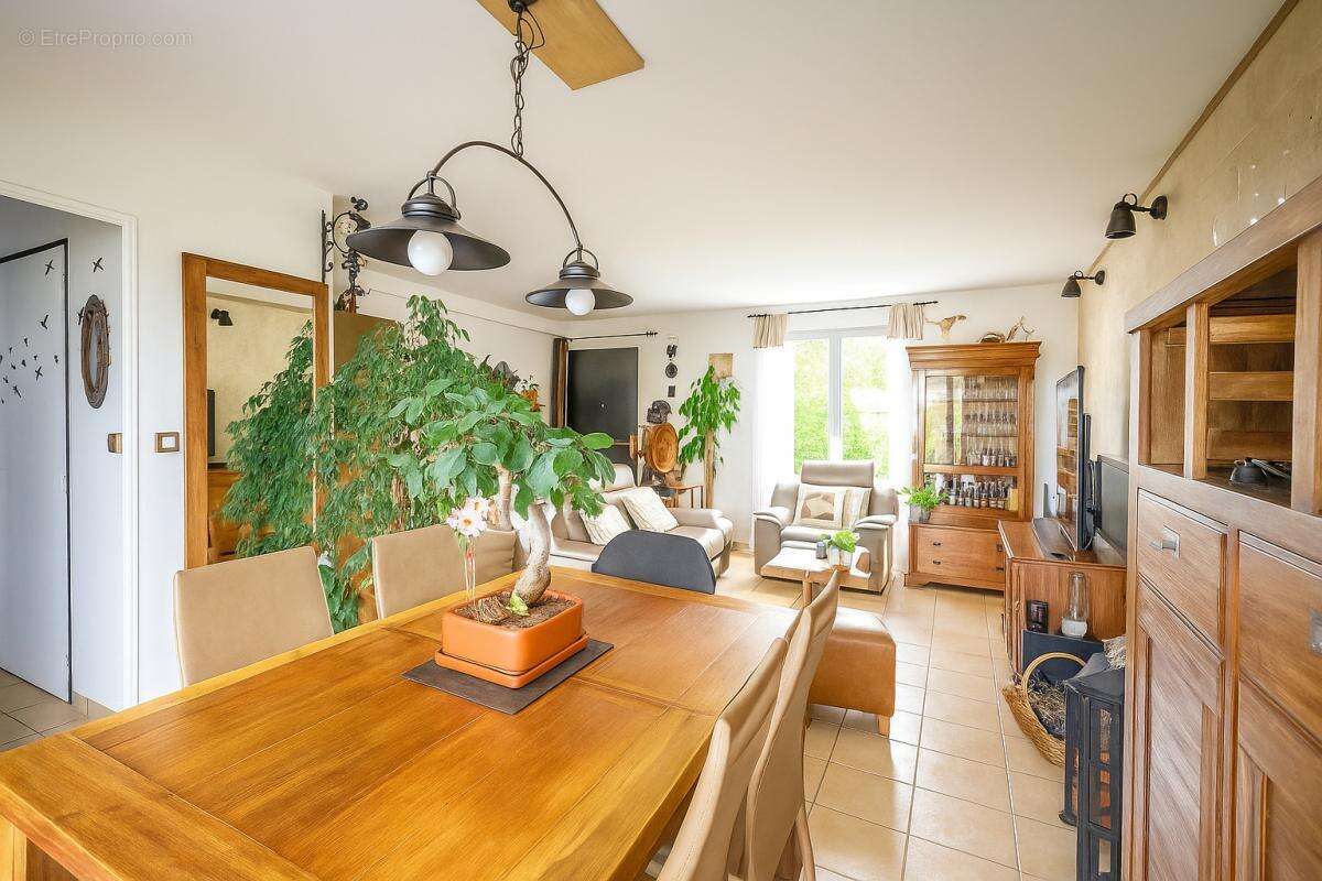 Maison à ECQUEVILLY