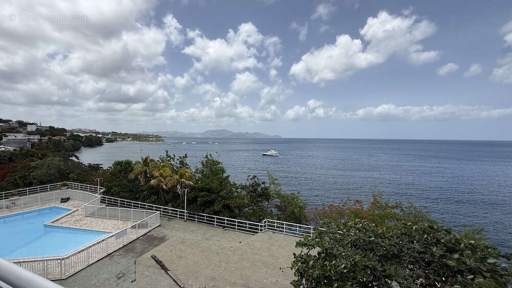 Schoelcher : Joli T2 avec vue mer panoramique - photo 5