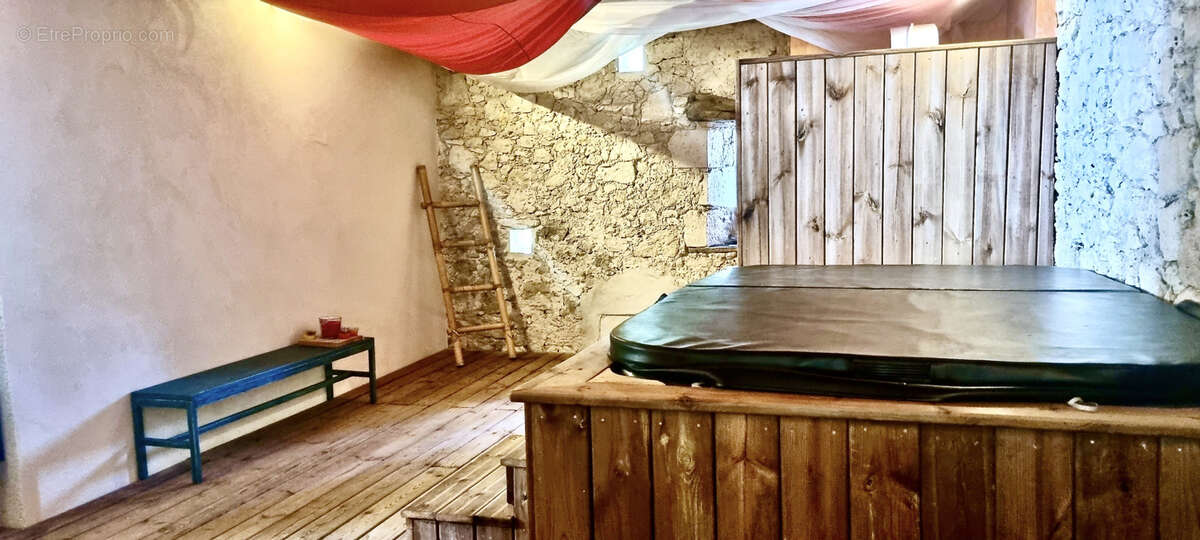 Maison à LAUZERTE