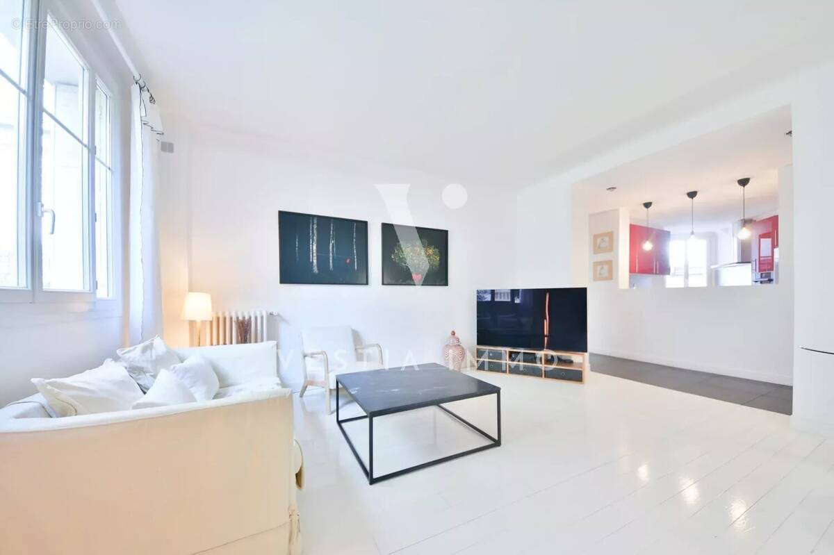 Appartement à LA GARENNE-COLOMBES