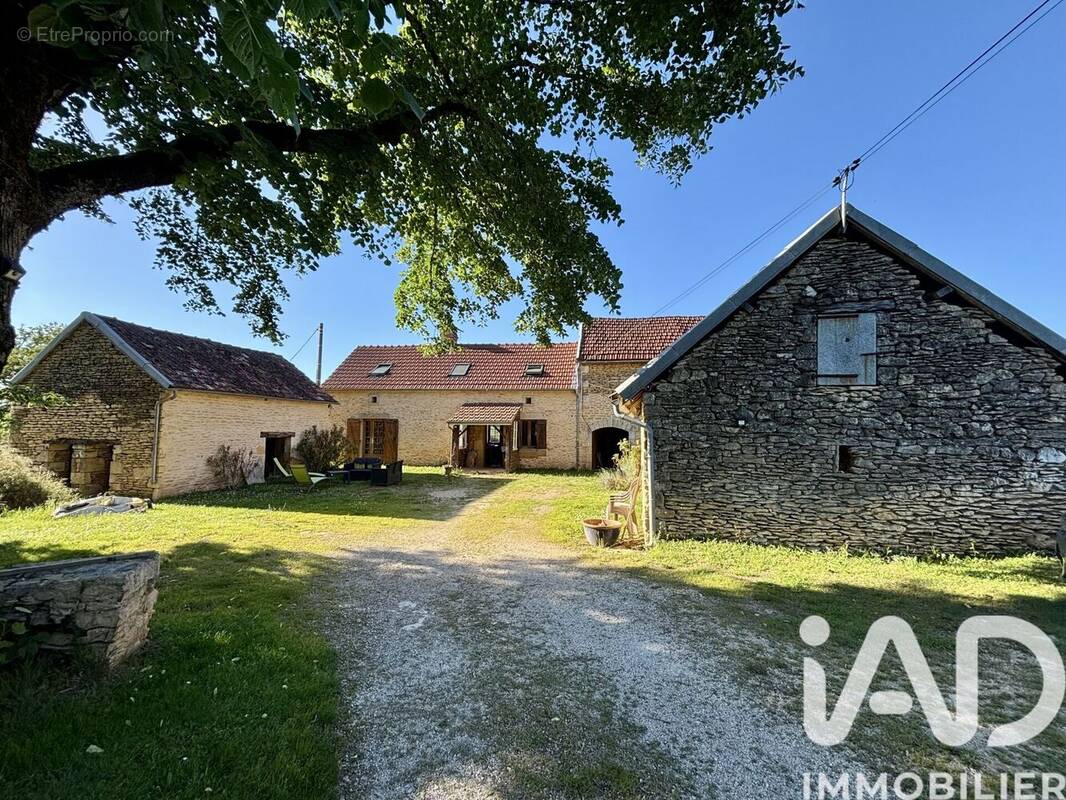 Photo 1 - Maison à ARCHIGNAC