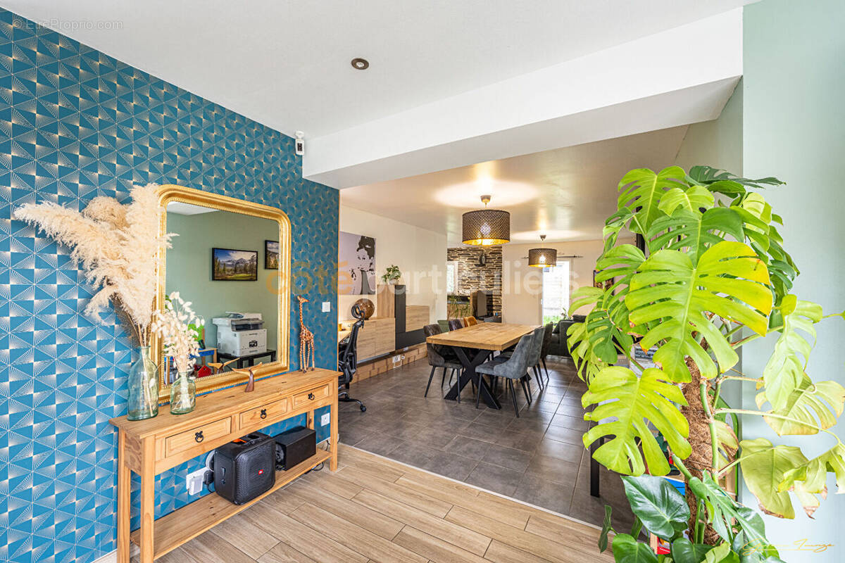 Maison à LA VILLE-ES-NONAIS