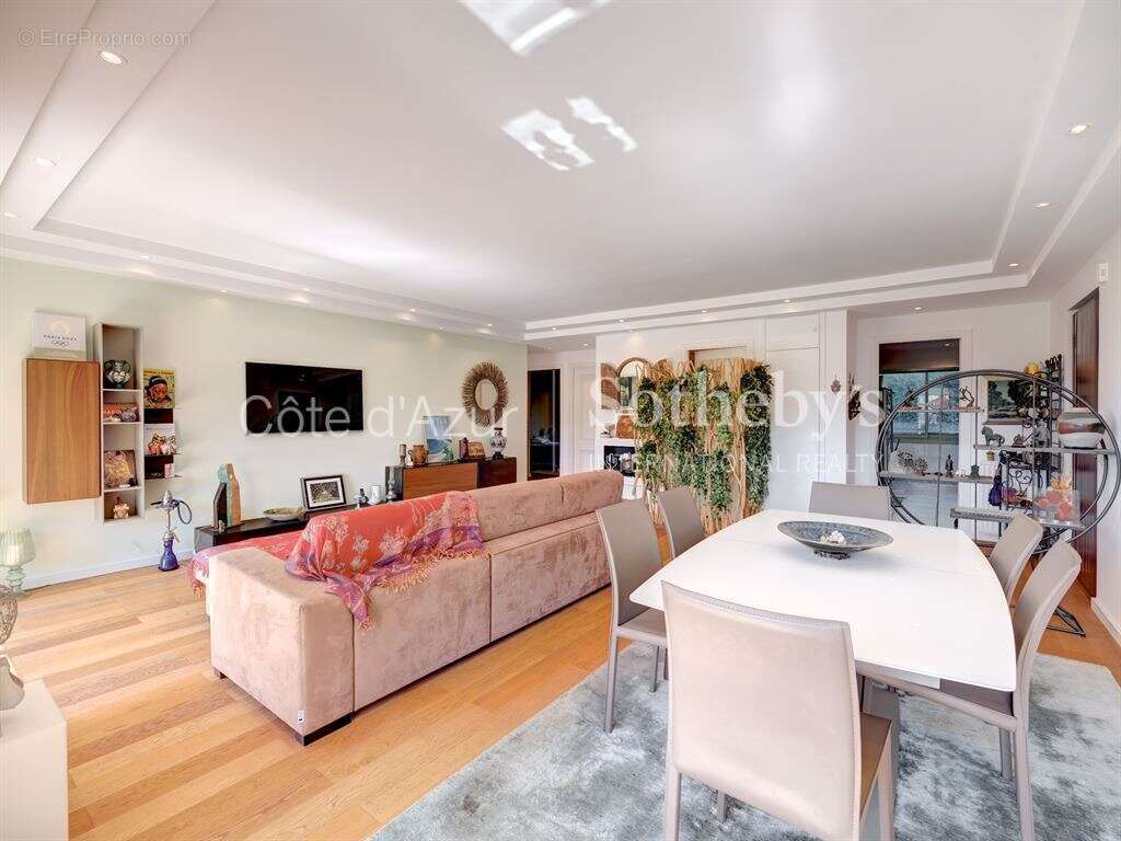 Appartement à LE CANNET