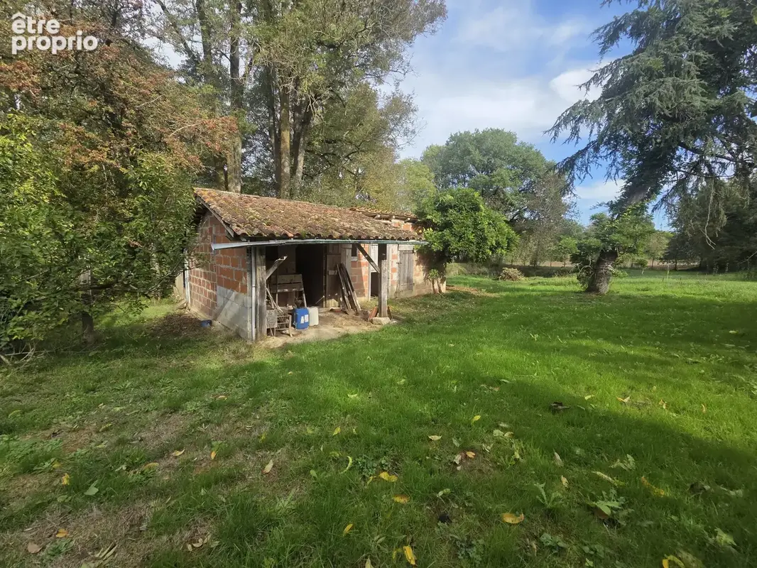 Terrain agricole de 10 330 m2 avec hangar et dépendances   Secteur Castillonnès / Lauzun - photo 7