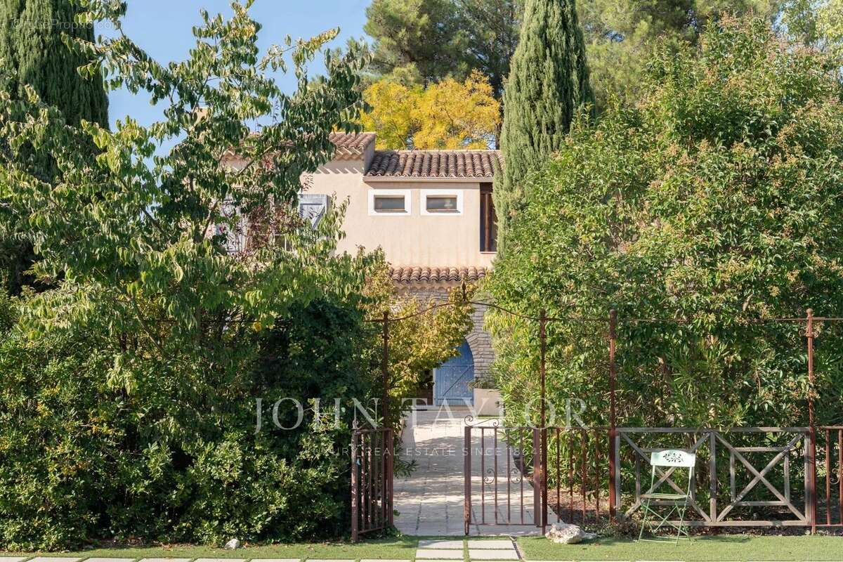 Maison à BOUC-BEL-AIR