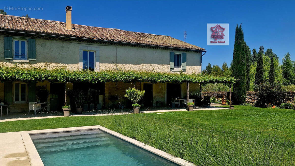Maison à SUZE-LA-ROUSSE