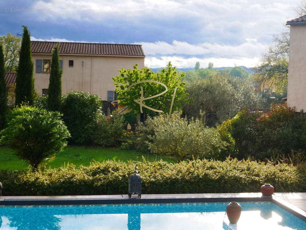 Villa lumineuse avec piscine et grand terrain   cadre nature proche Barjac - photo 15