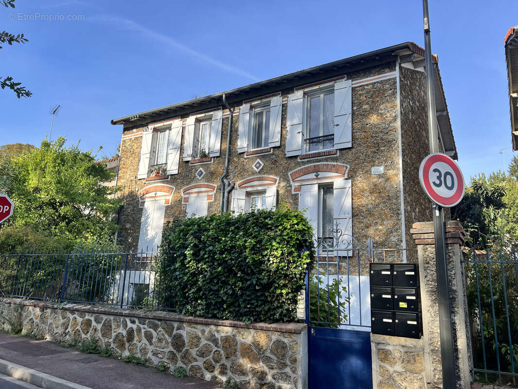 Appartement à JUVISY-SUR-ORGE