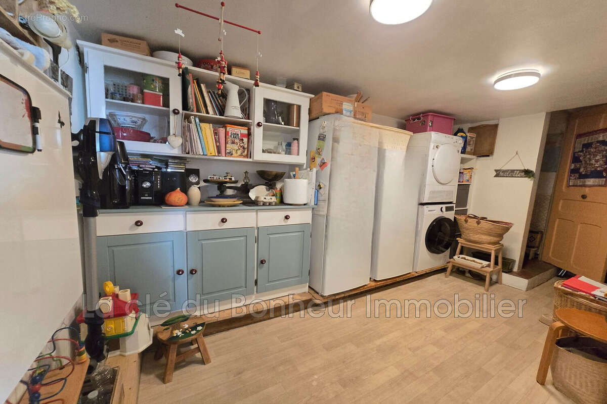 Maison 90 m² à Greoux-Les-Bains  - photo 7