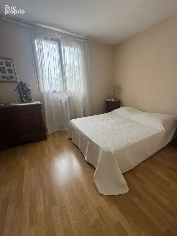 A vendre CHATELLERAULT Maison P5 de 105 m² - terrain de 450m² - photo 6