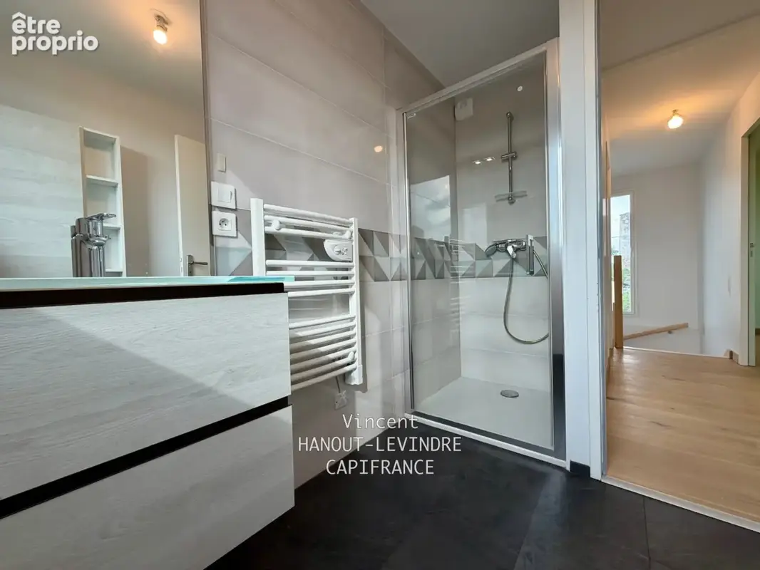 Maison à vendre 6 pièces SAINT BARTHELEMY D'ANJOU (49) - photo 6