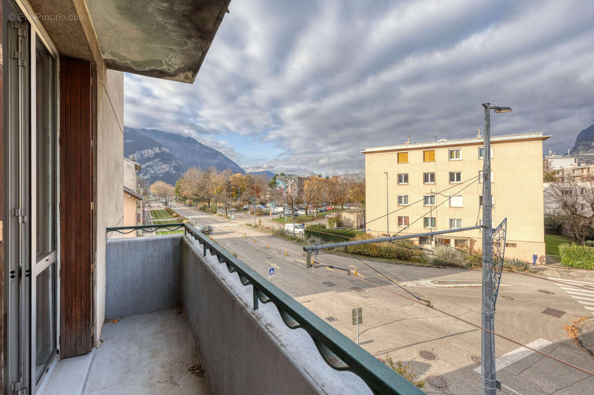 Appartement à FONTAINE