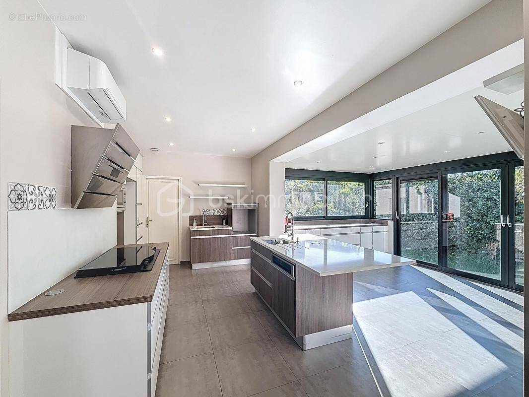 Maison à LES PAVILLONS-SOUS-BOIS