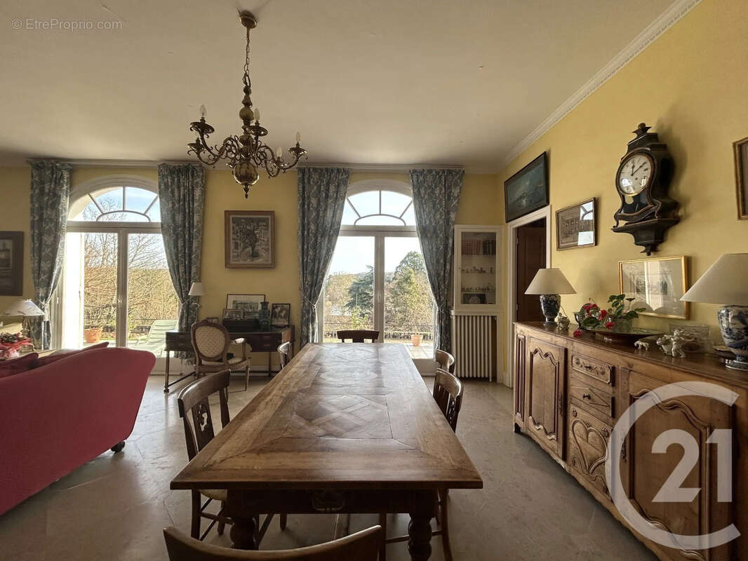 Maison à SAMOIS-SUR-SEINE