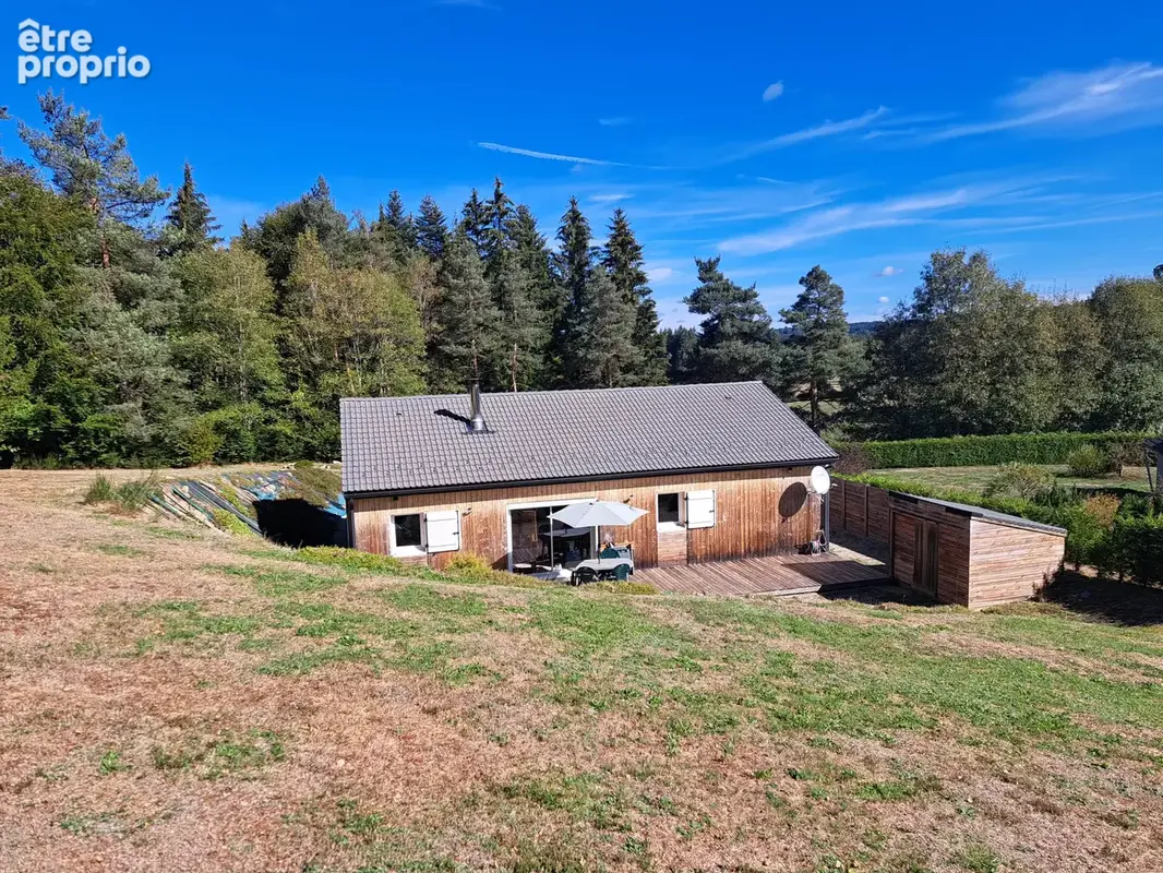 Chambon sur lignon chalet plain pied sur 1850 m2 de terrain - photo 1