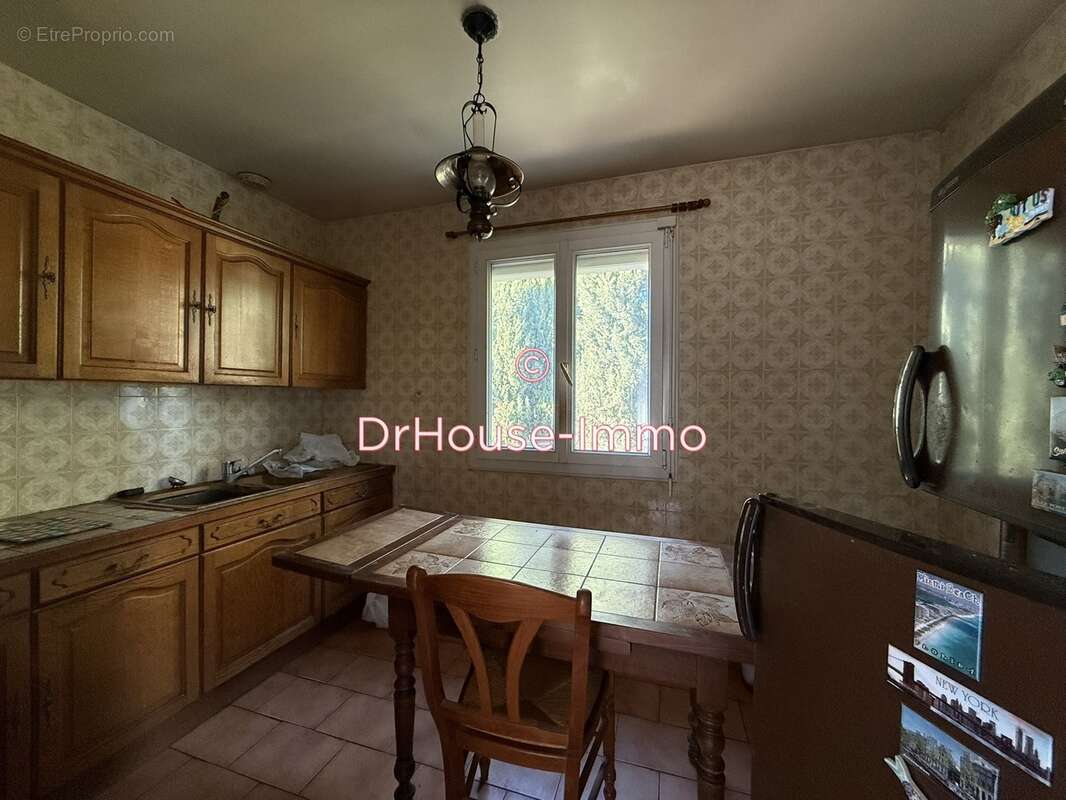 Maison à SAINT-VICTORET