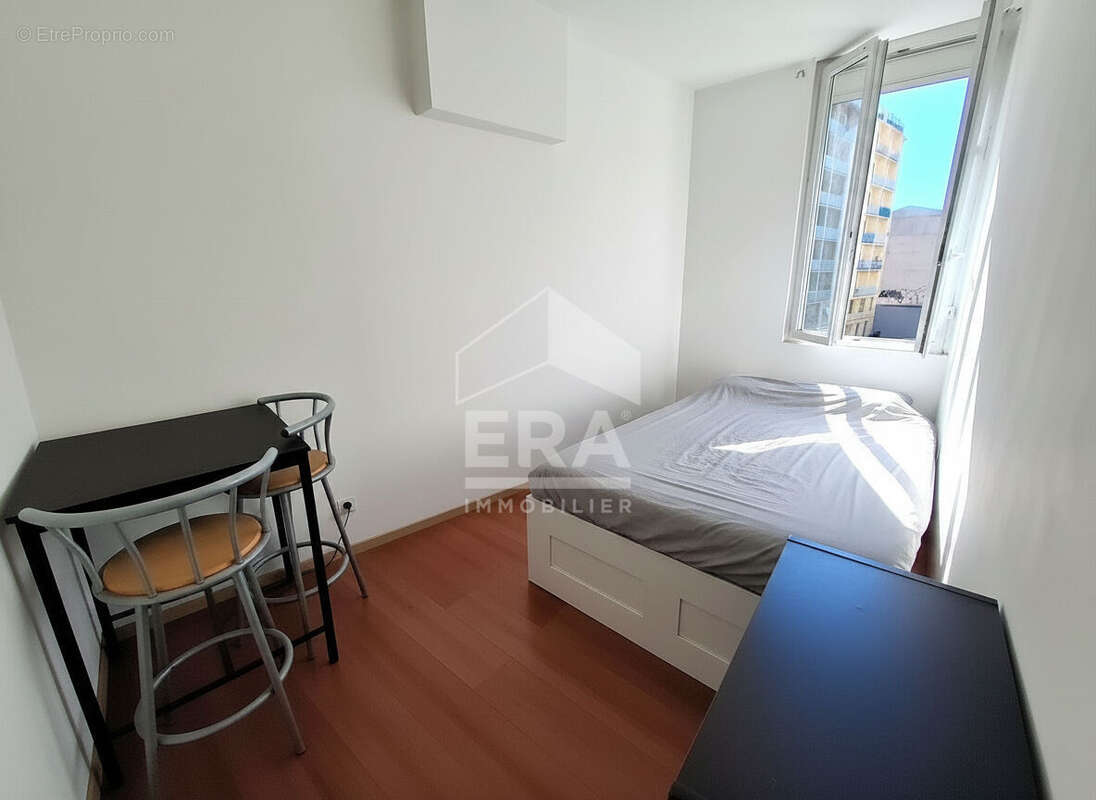 Appartement à MARSEILLE-5E