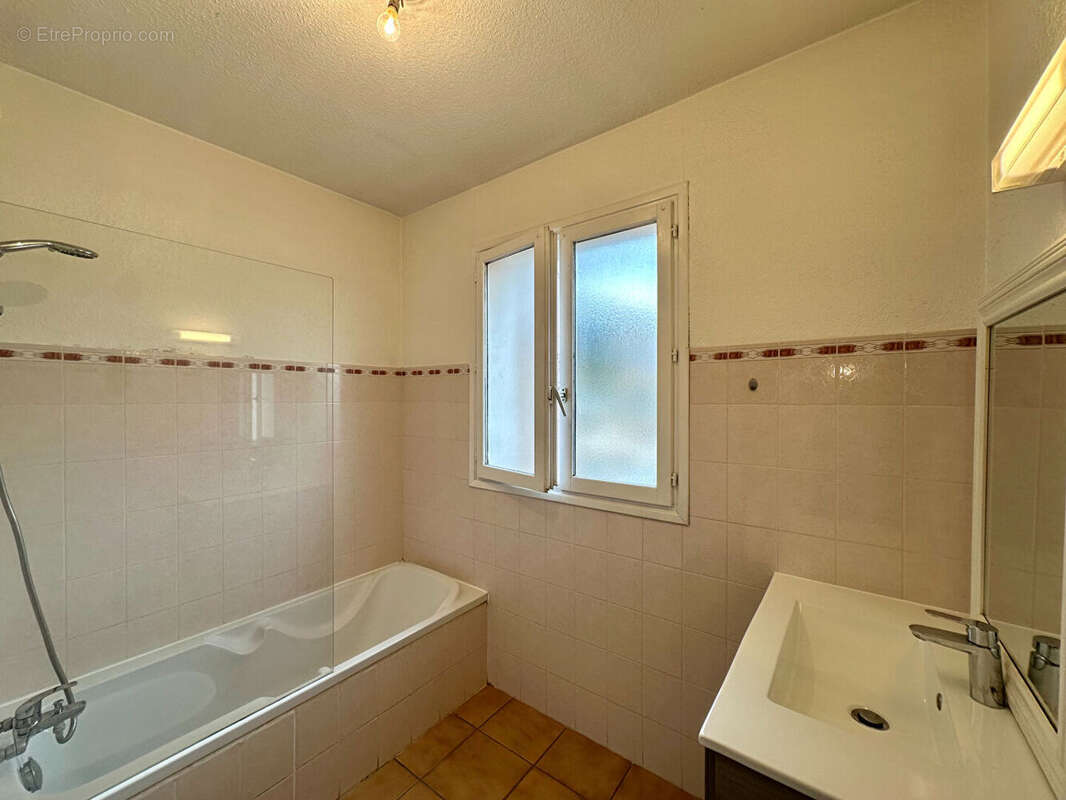 Appartement à LE LUC