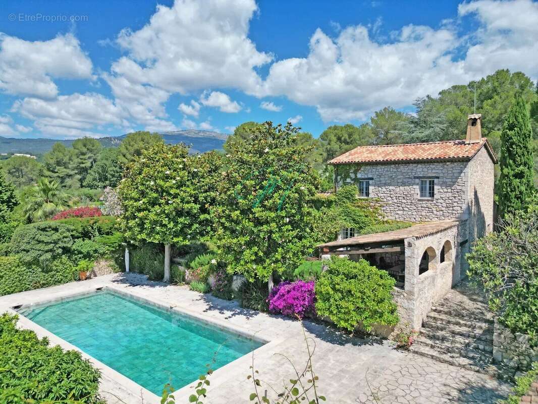 Maison à LE ROURET