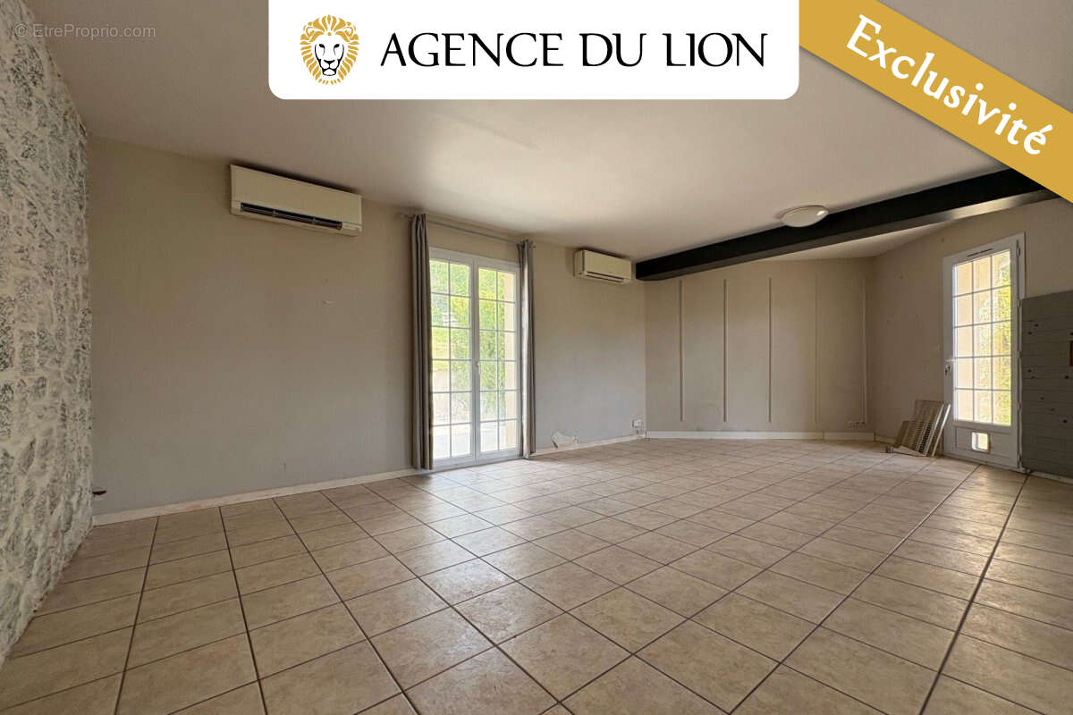 Maison à CHERISY